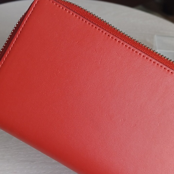 Vera Bradley Coral Red Faux Leather Accordian Style Zip Around Wallet - Picture 16 of 16